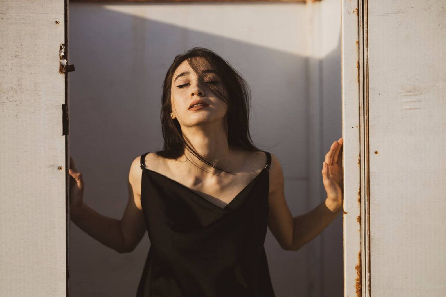 不要被壓力綁架，6招小撇步教你放鬆情緒 - 封面圖