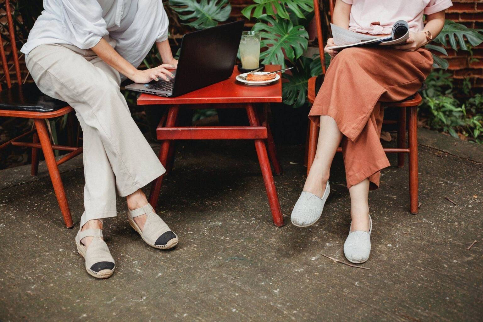 久坐愛翹腳？屁股痛痛緊緊的？可能是—梨狀肌症候群 - 封面圖
