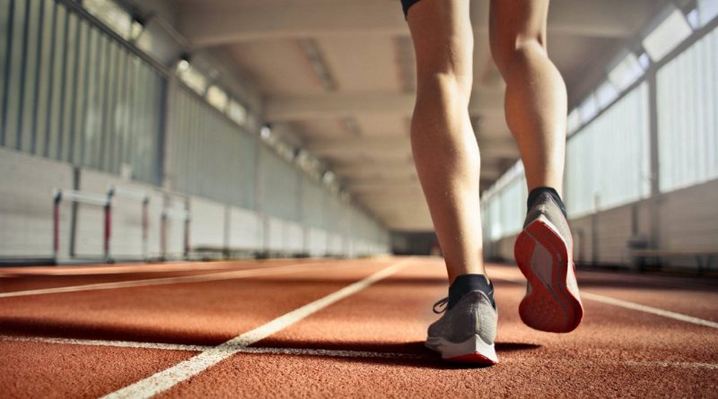 簡單就能進行的健身運動：健走、慢跑。